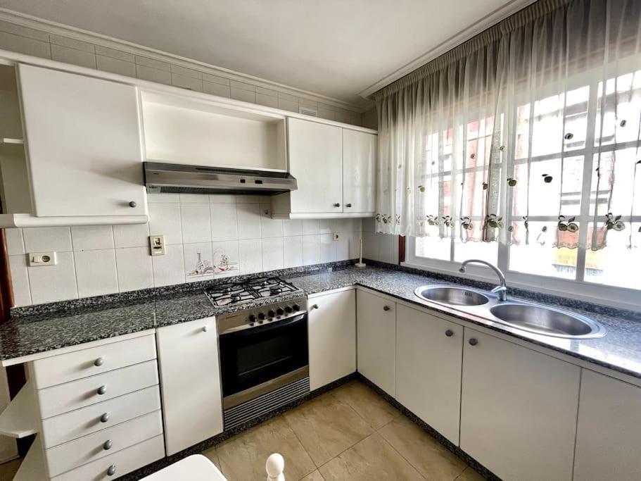 Agradable Apartamento Centrico En Cangas Экстерьер фото